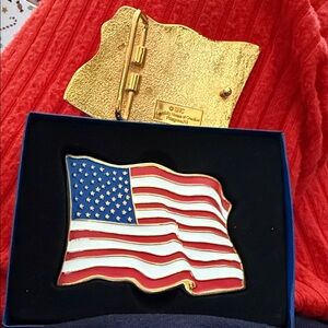 NWT American Flag Enameled Belt Buckle in gift box 3 available 3” x 2.5”
